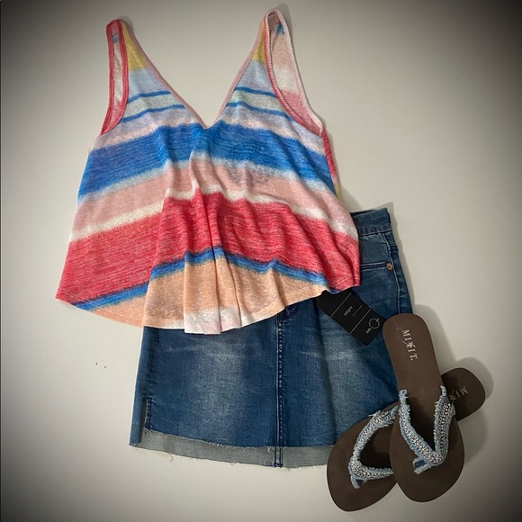 Tank top with “v-neck” in front & back - Picture 7 of 8